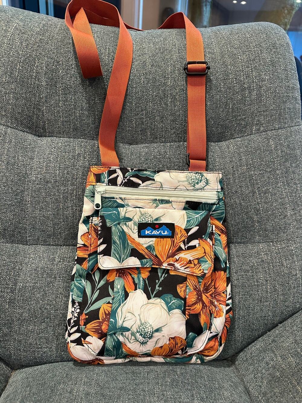 Kavu Keepalong crossbody shoulder bag